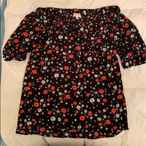 Michael Kors Tops - Michael Kors off the shoulder top